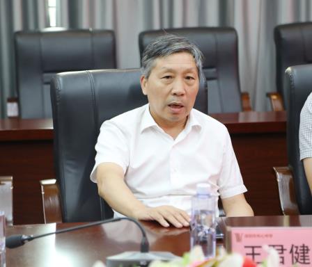 深圳市王君健名校长工作室到深圳市布心中学参访交流