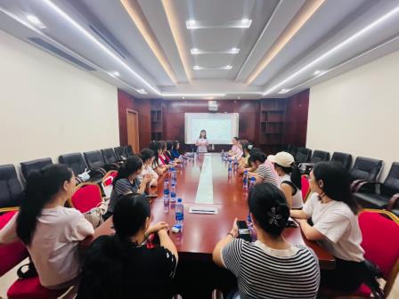 点亮星空，融爱未来——翠竹外国语实验学校成功召开融合教育会议