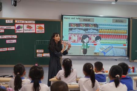 “百人听千课”教研专家团到罗湖小学开展指导工作