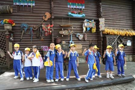 深圳市怡景小学1-3年级开展锦绣中华民俗文化村社会实践活动