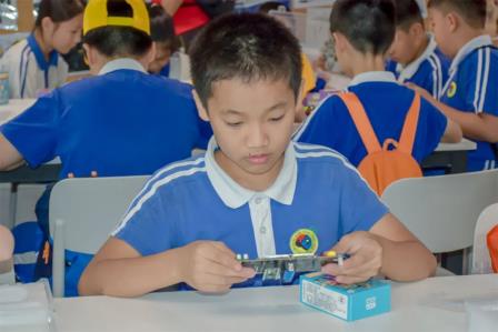 深圳市怡景小学4-6年级开展万思未来馆研学活动