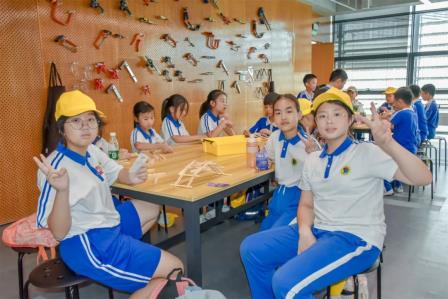 深圳市怡景小学4-6年级开展万思未来馆研学活动
