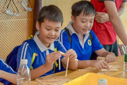 深圳市怡景小学4-6年级开展万思未来馆研学活动