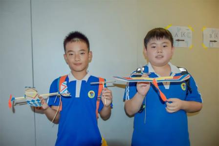 深圳市怡景小学4-6年级开展万思未来馆研学活动