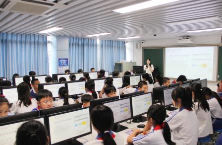 罗湖区教科院教研团队走进深圳市南湖小学开展“百人听千课”活动