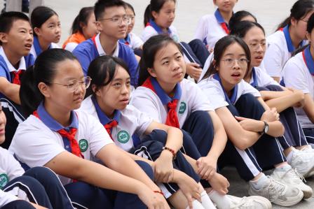 安全记于心，消防践于行——翠园文锦中学消防安全进校园暨消防应急疏散演练活动