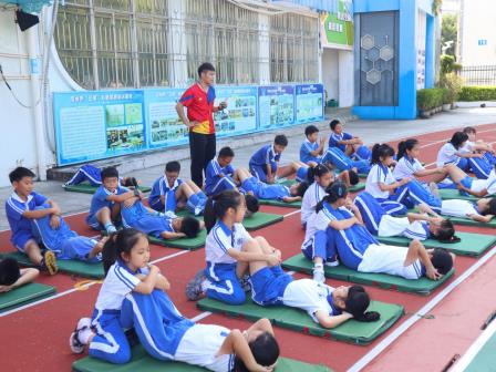 罗芳小学迎接“校园环境建设”专项督导