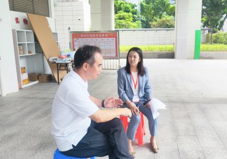 罗湖区第二责任区督学到布心中学开展校园环境专项督导工作