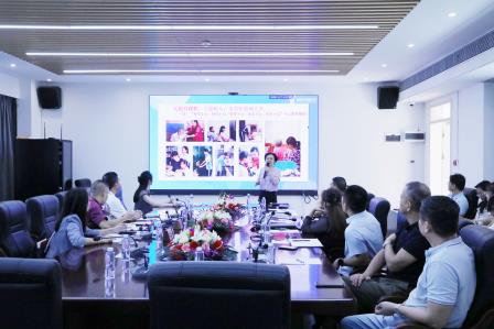 罗湖区第二责任区督学到布心中学开展校园环境专项督导工作