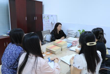 生有素，师有术，教有法——罗湖区“百人听千课”教研专家团到深圳市仙桐实验小学开展教研活动