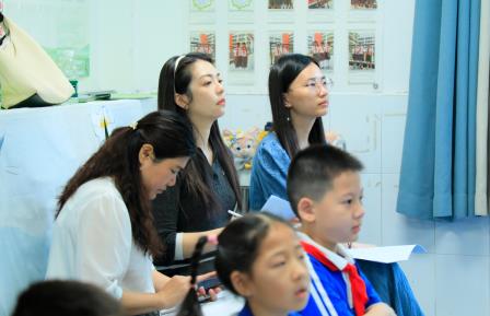 生有素，师有术，教有法——罗湖区“百人听千课”教研专家团到深圳市仙桐实验小学开展教研活动