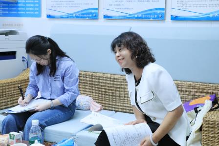 生有素，师有术，教有法——罗湖区“百人听千课”教研专家团到深圳市仙桐实验小学开展教研活动