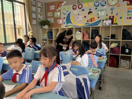 罗湖区第四责任区督学到 莲塘小学开展校园环境建设专项督导