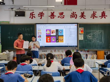 罗湖区“百人听千课”教研专家团队到深圳市洪湖小学指导工作
