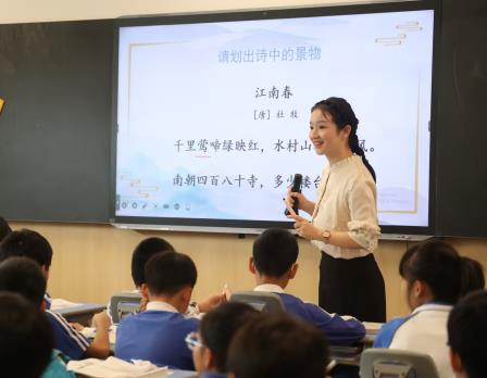 专家赋能，共研成长——“百人听千课”行动之走进莲南小学