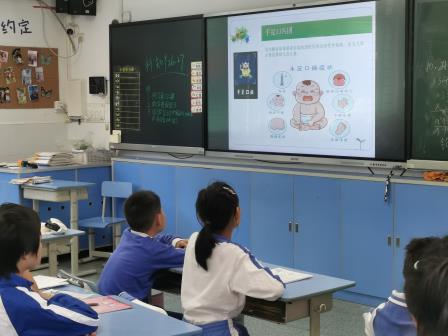 深圳市仙桐实验小学开展“秋冬季常见传染病预防知识”专题讲座