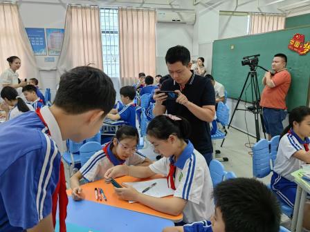 罗湖教研力量赋能学校教学创新  专家引领打造高质量幸福课堂 ——罗湖区“百人听千课”活动走进深圳市向西小学