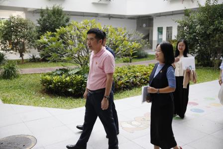 区教育局机关第四党支部莅临东昌小学开展“百名机关党员进校园活动”