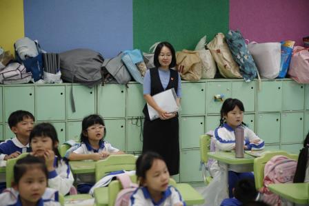 区教育局机关第四党支部莅临东昌小学开展“百名机关党员进校园活动”
