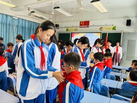 红领巾爱祖国 ——深圳市东晓小学举行二年级第二批入队仪式