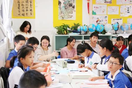 百炼成钢，行稳致远——罗湖区教科院领导、专家莅临东湖中学进行“百人听千课”专项指导