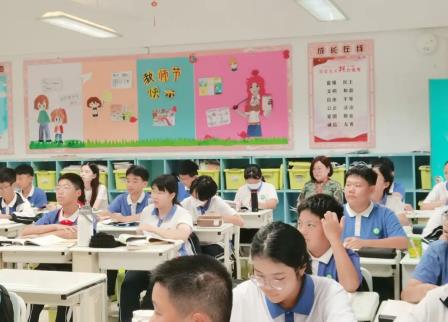 校园环境映辉光，督导携手谱华章——东湖中学迎接“校园环境建设”专项督导