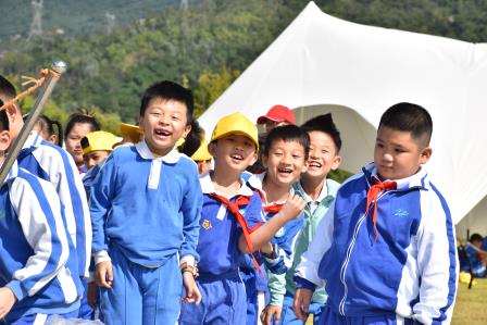 田园研学启心智 知行合一促成长——深圳市人民小学开展一至三年级社会实践活动