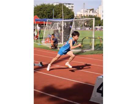 飞跃赛道，逐梦青春 ——向西小学在2024年罗湖区中小学生田径运动会中再创佳绩