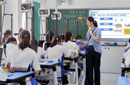 精准指导促教研，携手共进提质量 ——翠园文锦中学迎罗湖区教科院“百人听千课”视导活动