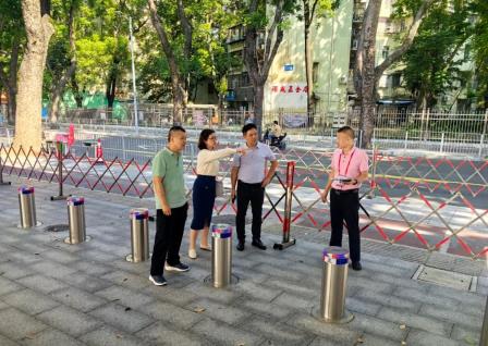 罗湖区第二责任区督学到怡景小学开展“中小学校园环境建设”专项督导工作
