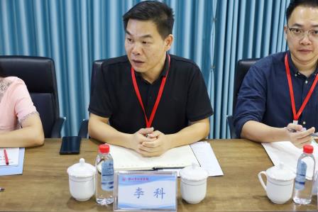 罗湖区第四责任区督学到大望学校开展校园环境建设专项督导工作