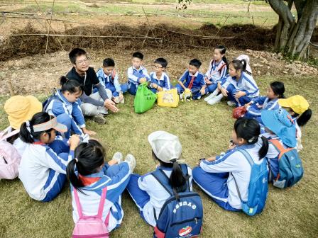 生态金秋，多元探究——大望学校持续推进“金秋种植”研学实践项目