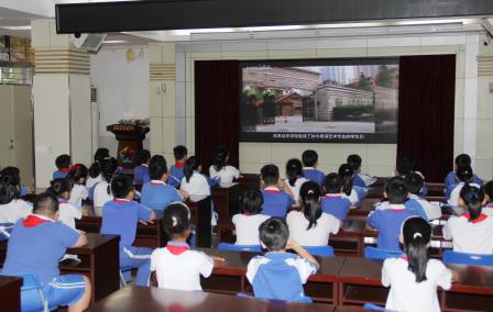 文理兼通的传奇大师 ——南湖小学开展校长课堂第九讲