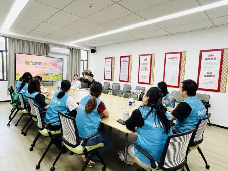 家校共育聚合力，双向奔赴促成长——湖贝小学召开家校交流会