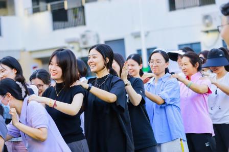 欢乐大闯关，运动显风采——深圳市红桂小学开展教职工趣味运动会