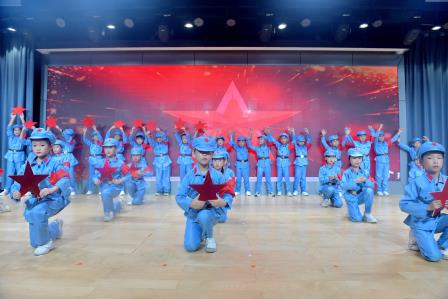 宣讲红色故事，激发爱国情感 ——主题升旗仪式（第五周）