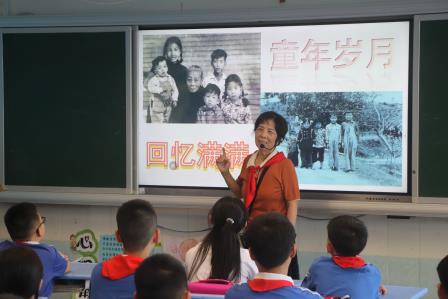 行走的思政课之听长辈讲过去的故事——退休校长张惠坤深情讲述灯芯球的匠心与求学之路