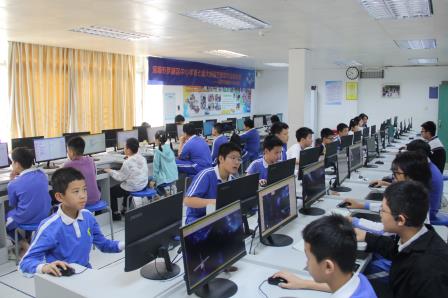南湖小学迎赛会，科技魅力耀罗湖 ——罗湖区中小学第七届“创客节”南湖小学分会场赛事成功举办