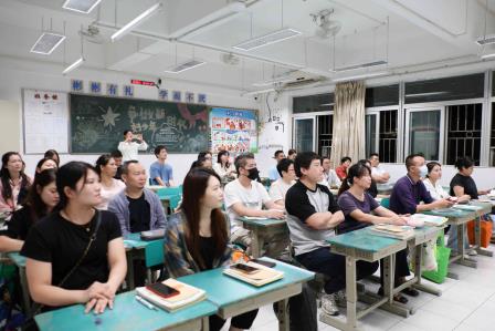 同心同向，校家同行 ——罗湖小学举行一年级家长会