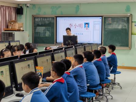 智汇碧波启新思，共研共进促成长 ——区中小学“百人听千课”活动走进碧波小学
