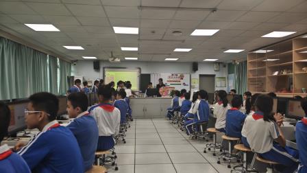 智汇碧波启新思，共研共进促成长 ——区中小学“百人听千课”活动走进碧波小学