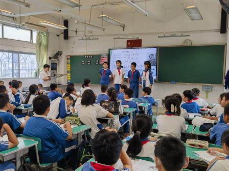 智汇碧波启新思，共研共进促成长 ——区中小学“百人听千课”活动走进碧波小学