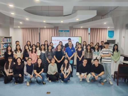 书香溢师心，共进行道远 ——深圳市梧桐小学青蓝共进社举办读书沙龙活动