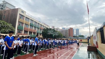新华外国语学校举行2024年秋季消防安全疏散演练活动
