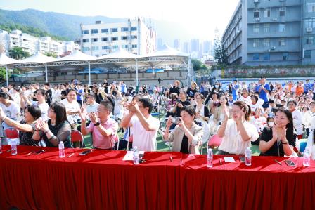 扬奥运精神，展青春风采 ——罗外初中第十八届体育节开幕