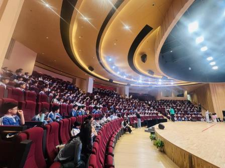 一次科学探索的奇妙之旅——罗湖未来学校举行《冰箱里飞出来的诺贝尔奖》读书讲座