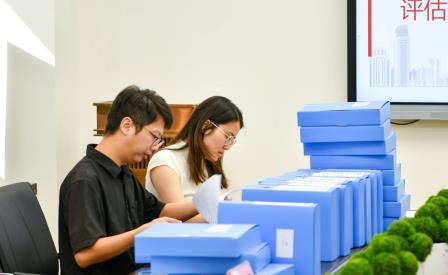 罗湖区教育督导室第四责任区督学到深圳市景贝小学督导义务教育优质均衡发展区创建工作