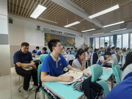 启动教学能力提升行动，助力青年教师专业成长