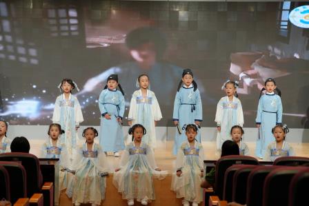 以书“绘”友，“阅”见未来 ———深圳市翠北实验小学学生新书发布暨作家进校园活动
