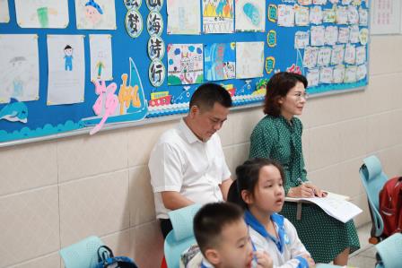 专家领航倾囊授 “活力”课堂促发展 ——罗湖区中小学“百人听千课”专家团队走进人民小学